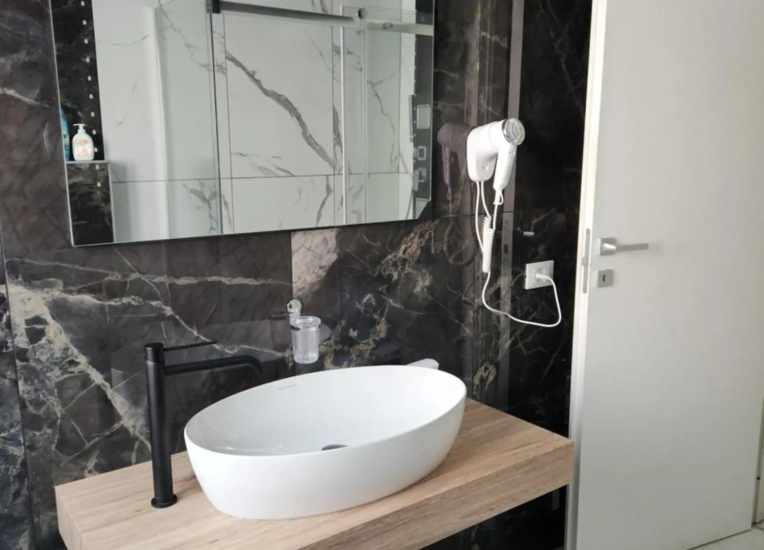 B&B Bed& Fly - Mamma Mia Azzano San Paolo 0*,  Italia